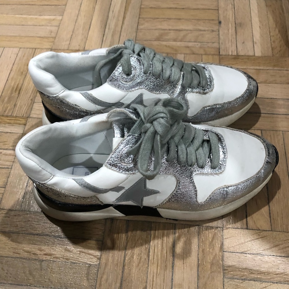 Shu Shop Paula Silver and White size 6